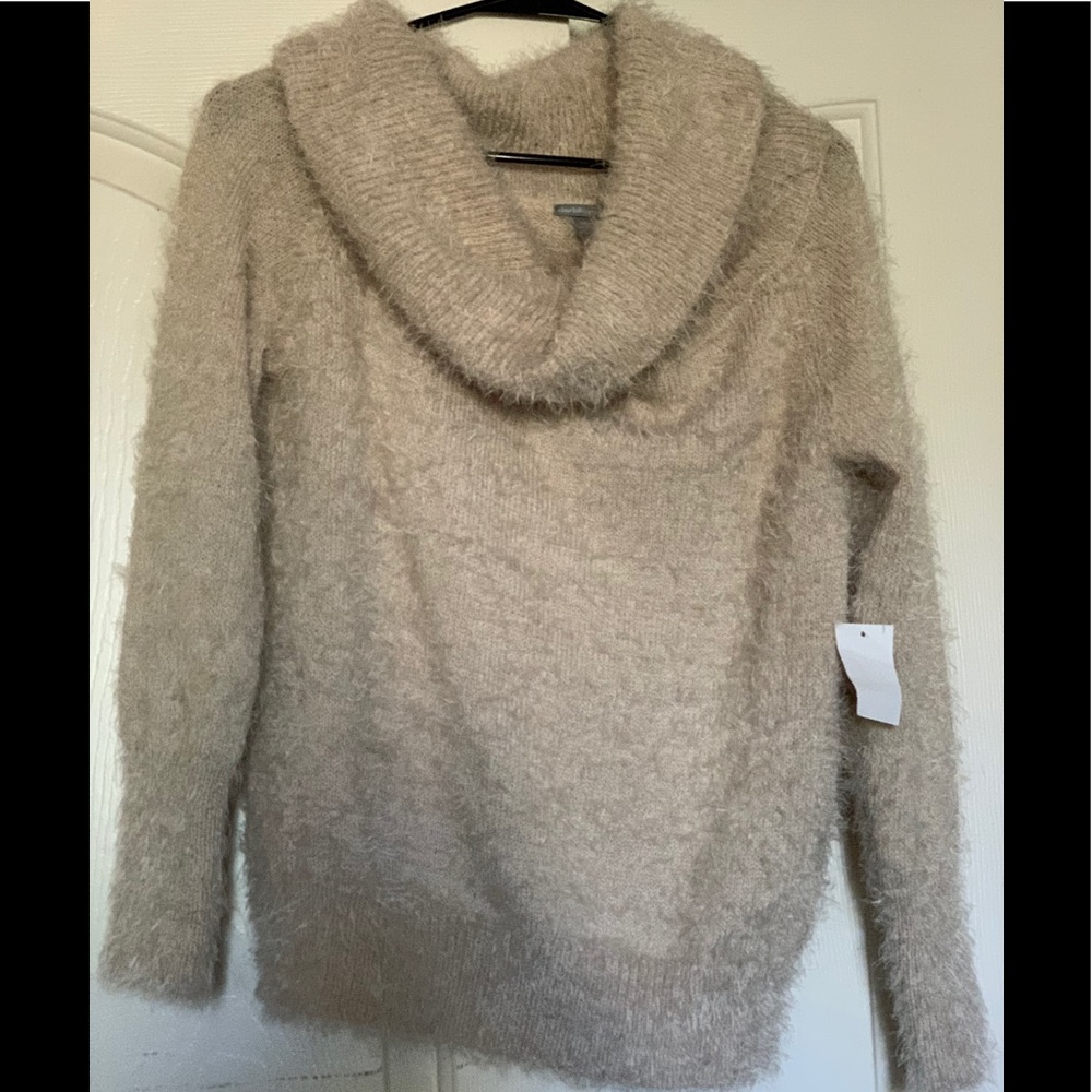 Fluffy tanish/cream sweater
